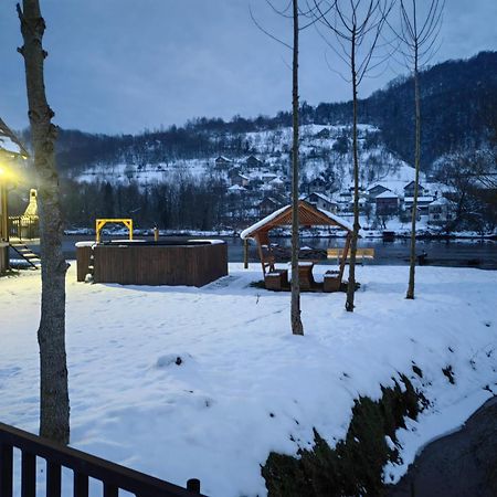Vikendica Mihic Villa Zvornik Bagian luar foto
