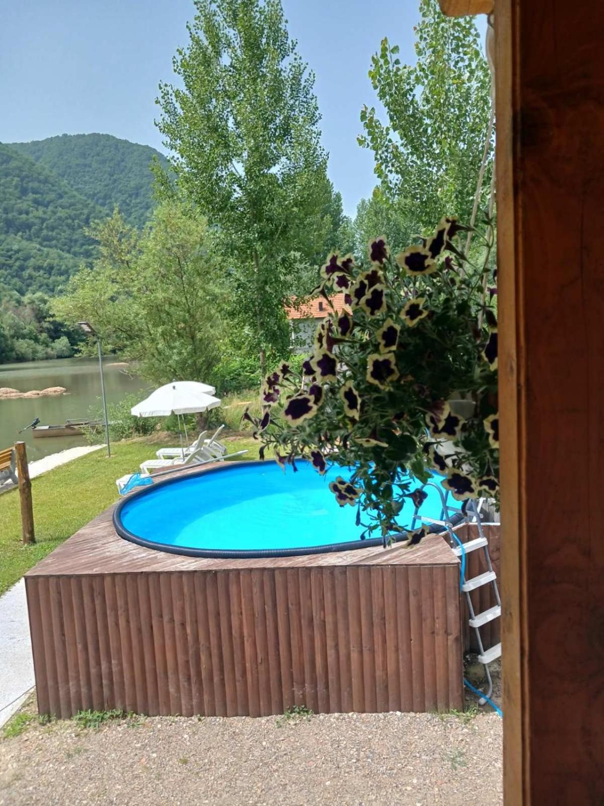 Vikendica Mihic Villa Zvornik Bagian luar foto